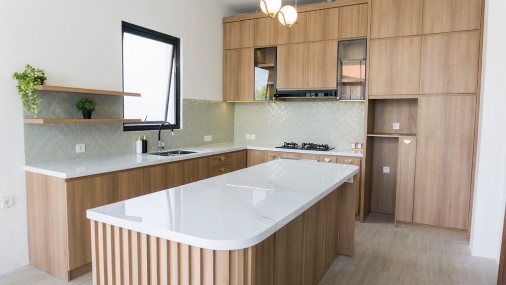 Stilul minimalist în designul interior: Cum creezi un spațiu liniștit și simplu în casa ta
